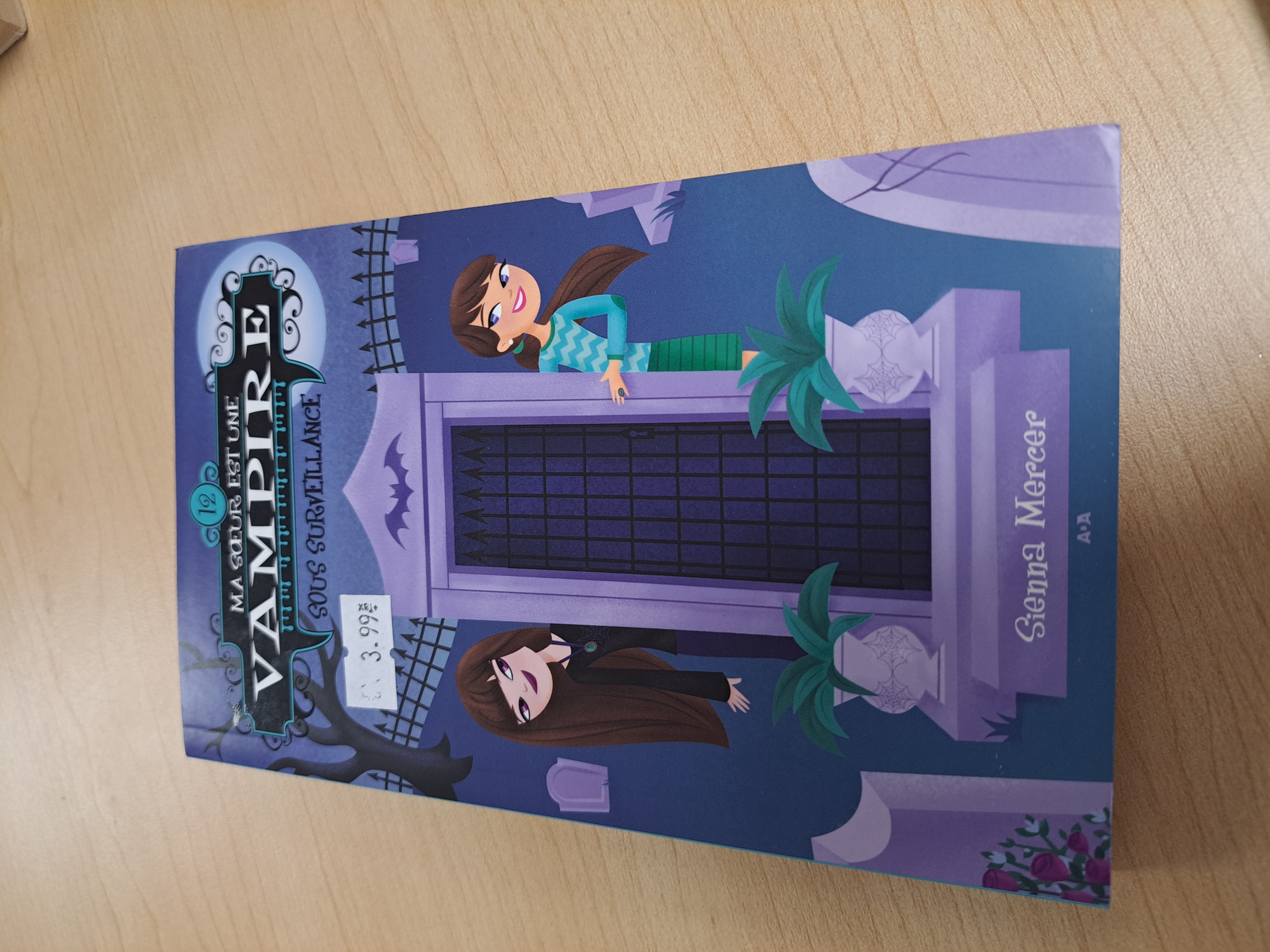 Ma soeur est une vampire sous surveillance Sienna Mercer livre usagé